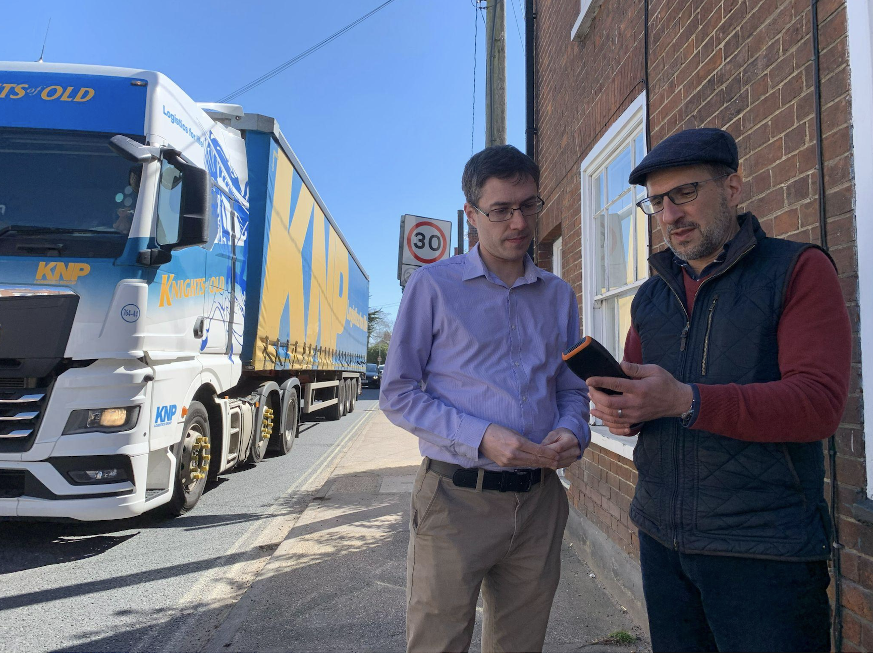 Adrian Ramsay and Anthony Speca carry out an air quality spot test in Bungay.